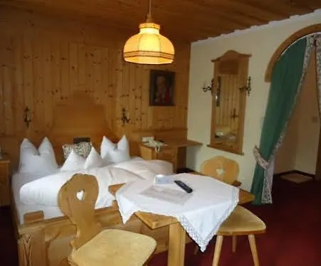 Gaestehaus Wildschuetz Guest house