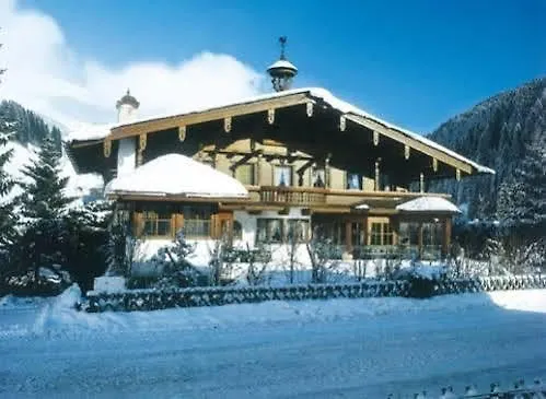 Guest house Gaestehaus Wildschuetz - By Tirolerhof Tux