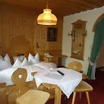 Gaestehaus Wildschuetz - By Tirolerhof Guest house